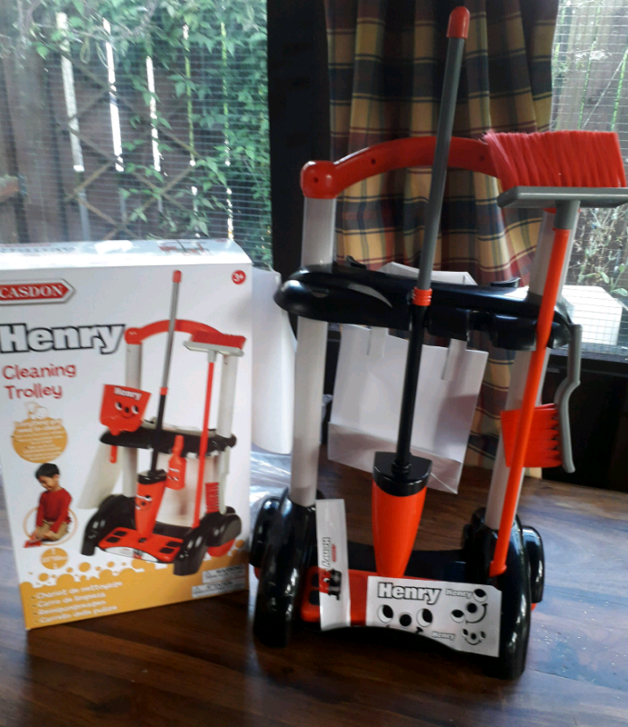 toy henry cleaning trolley
